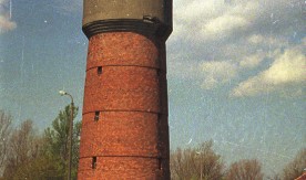 "Wieża ciśnień przy dworcu Władysławowo", 1997. Fot. J. Szeliga. Numer...
